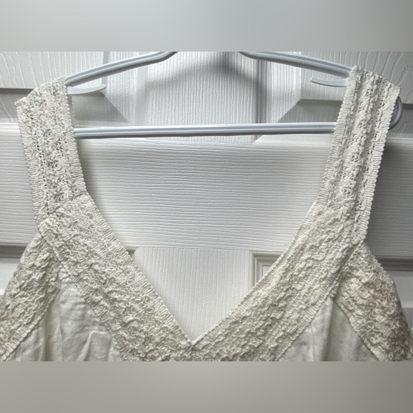 Traditional White Dress /Stretch 1 Size fits Most - Picture 2 of 5